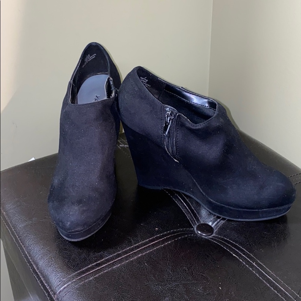 Xappeal Wedge Booties. Size 7. Suede